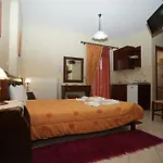 公寓式酒店 Orama - Serene Plastira Retreat With Stunning Views 3*