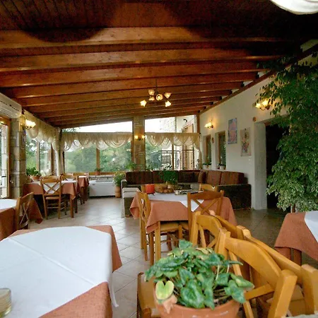 Orama - Serene Plastira Retreat With Stunning Views 公寓式酒店 Kryonérion