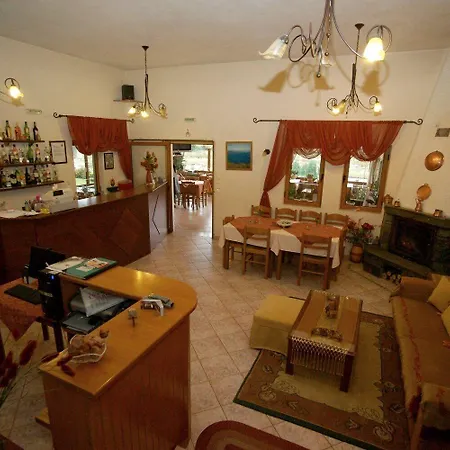公寓式酒店 Orama - Serene Plastira Retreat With Stunning Views