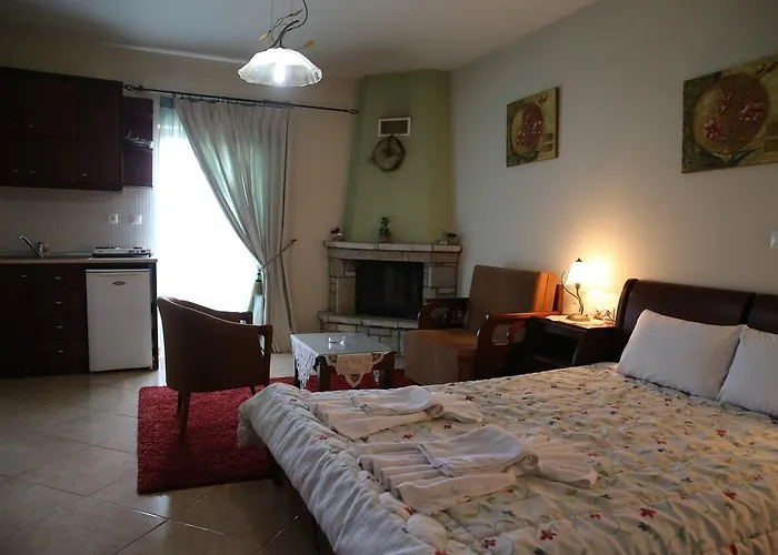 Orama - Serene Plastira Retreat With Stunning Views Ξενοδοχείο με διαμερίσματα Κρυονέρι