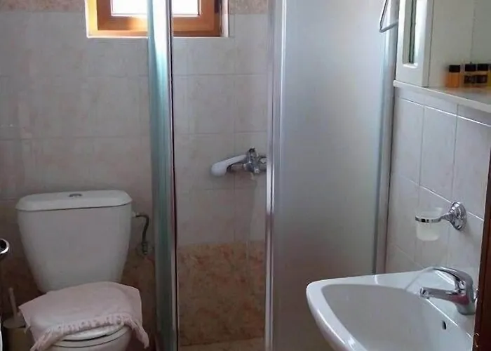 Orama - Serene Plastira Retreat With Stunning Views Ξενοδοχείο με διαμερίσματα